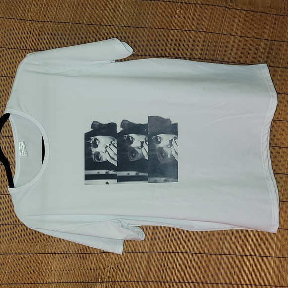 2 T-Shirts. Tupac. Uma Thurman in Pulp Fiction. Size XL . Silky-like material. - Picture 6 of 9